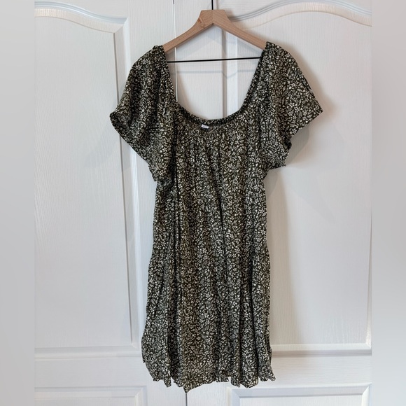 Old Navy Mini Floral Swing Dress - Picture 2 of 2